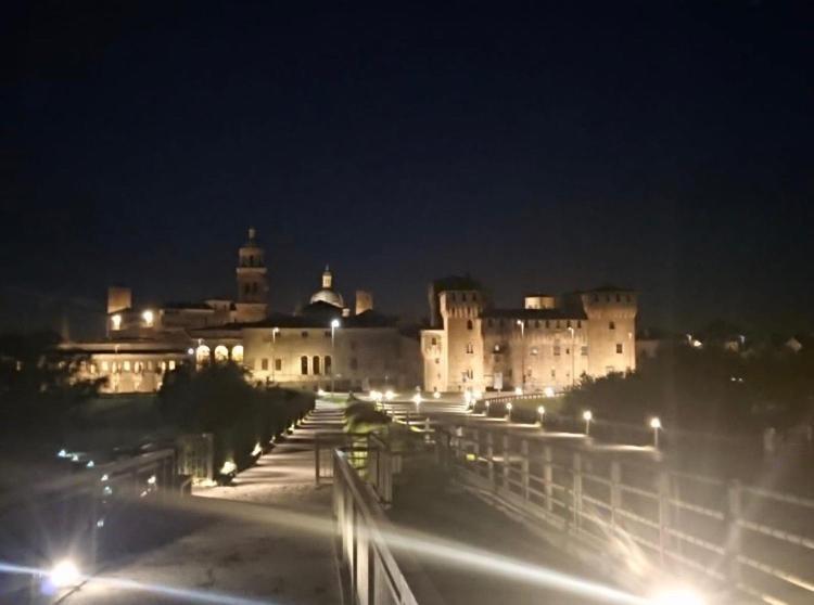 Corte Castella Mantua Buitenkant foto